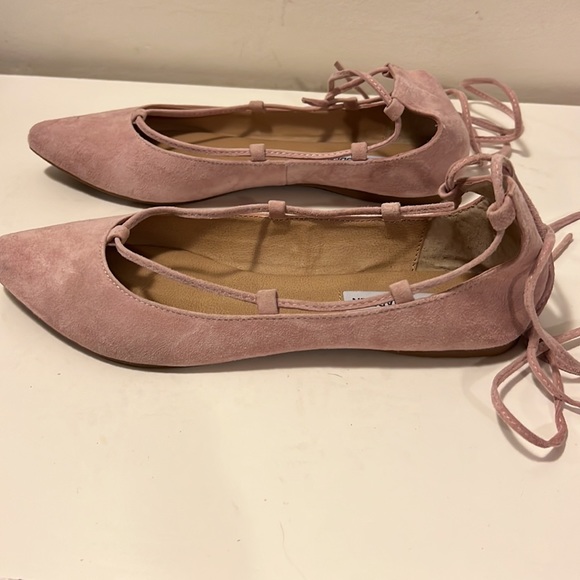 Flat dress shoes, lace up leg size 7 - Picture 5 of 7